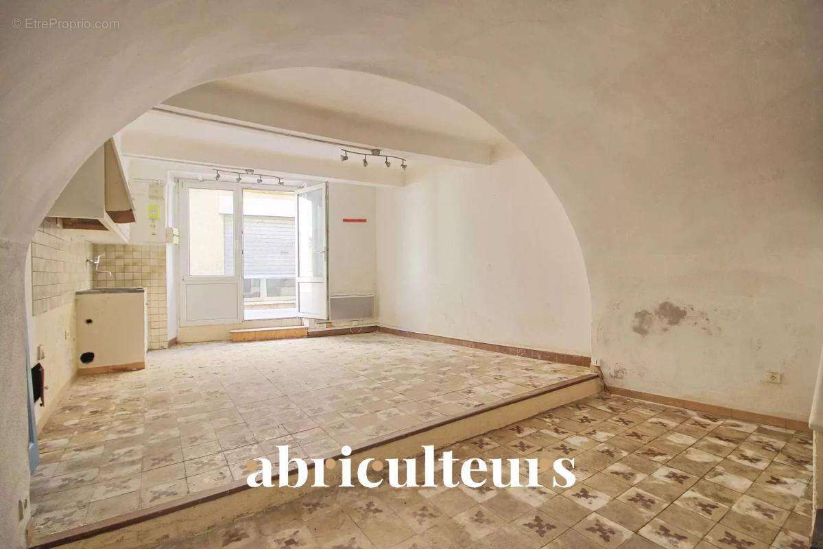 Appartement à ROGNES