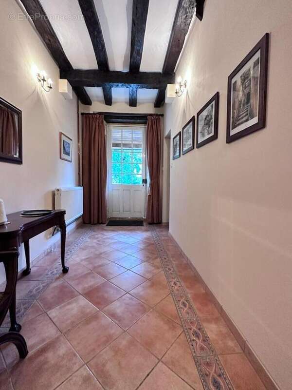 entrée - Maison à SAINT-FELIX-DE-REILLAC-ET-MORTEMART