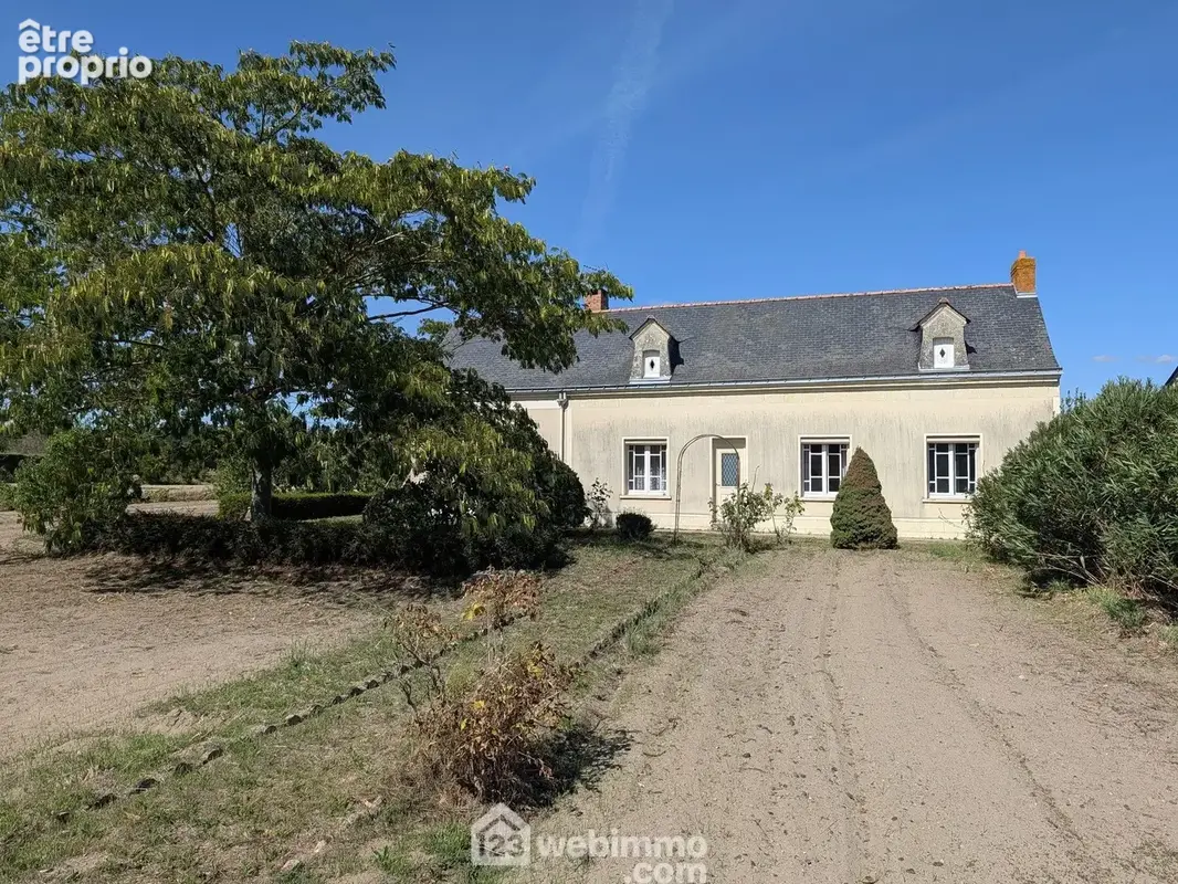 Longère de plain-pied de 146 m² - Maison à CORNE