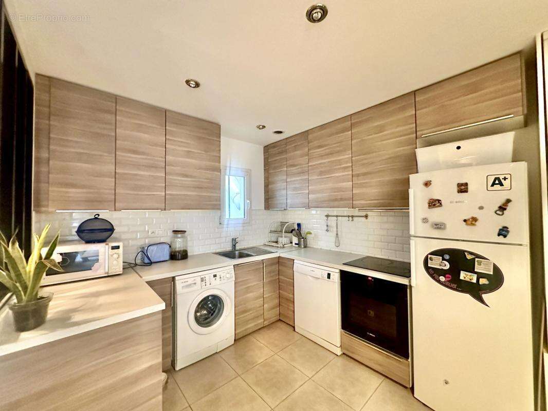 Appartement à LEVALLOIS-PERRET