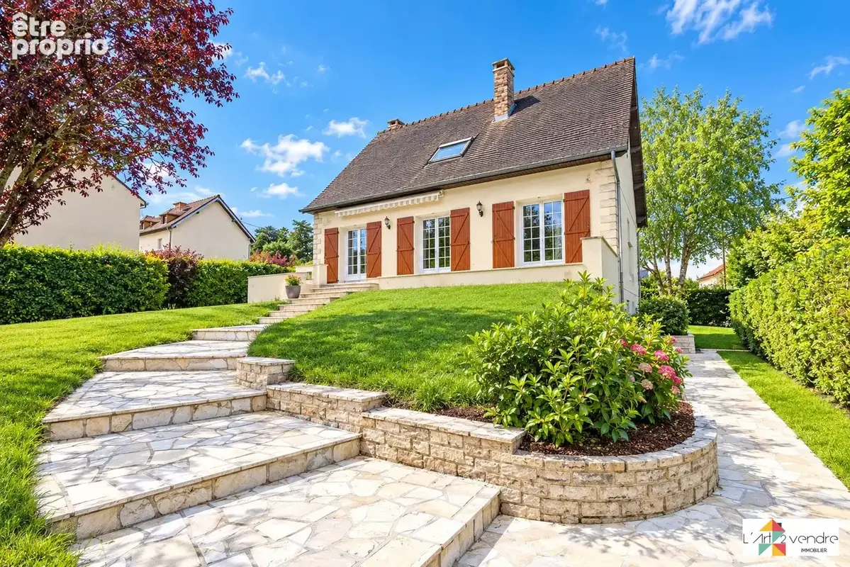 Maison à COMBS-LA-VILLE