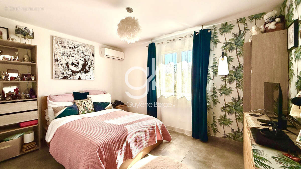Villa T5 Juvignac 111m2 DPE A Panneaux Solaires Jardin - photo 4