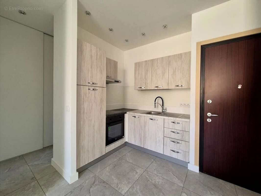 Appartement à VALLAURIS