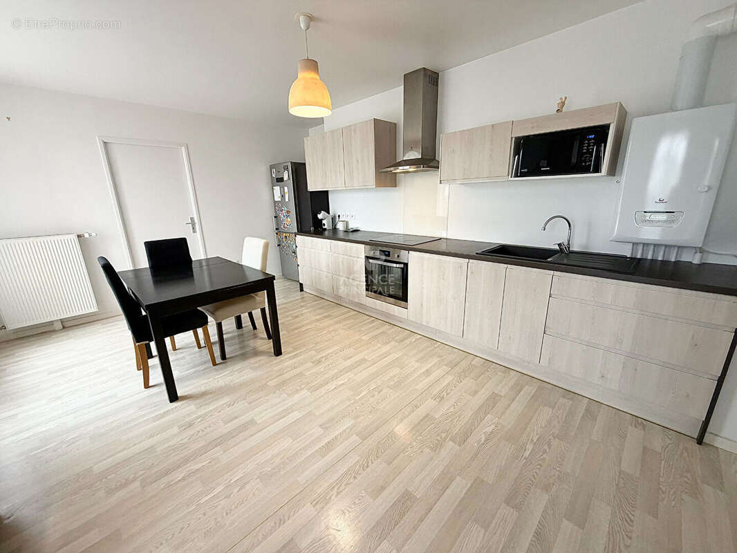 Appartement à COURDIMANCHE