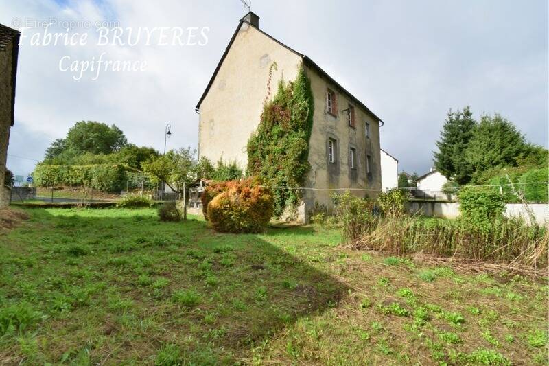 Maison à EYGURANDE
