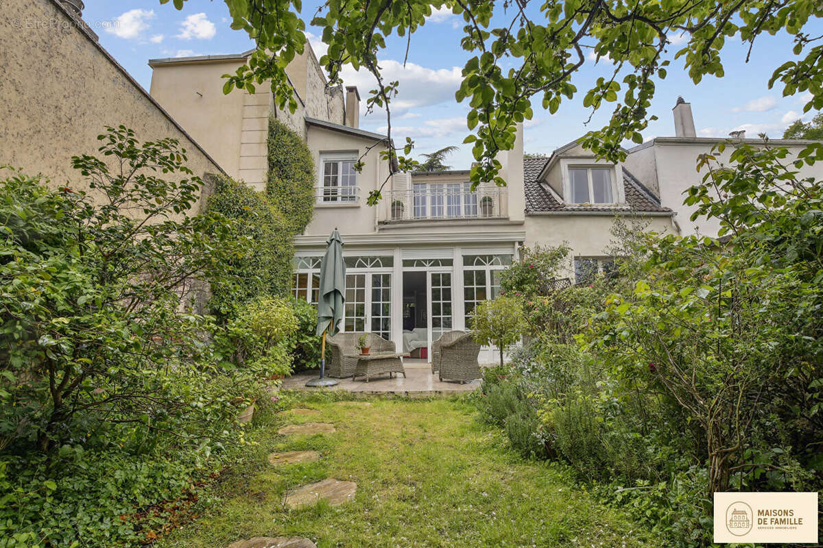 Maison à LOUVECIENNES