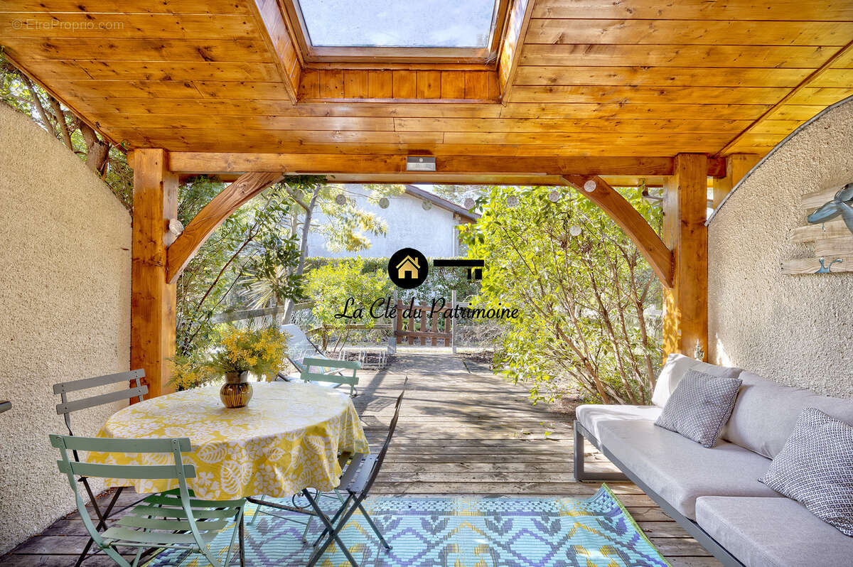 Maison à VENDAYS-MONTALIVET