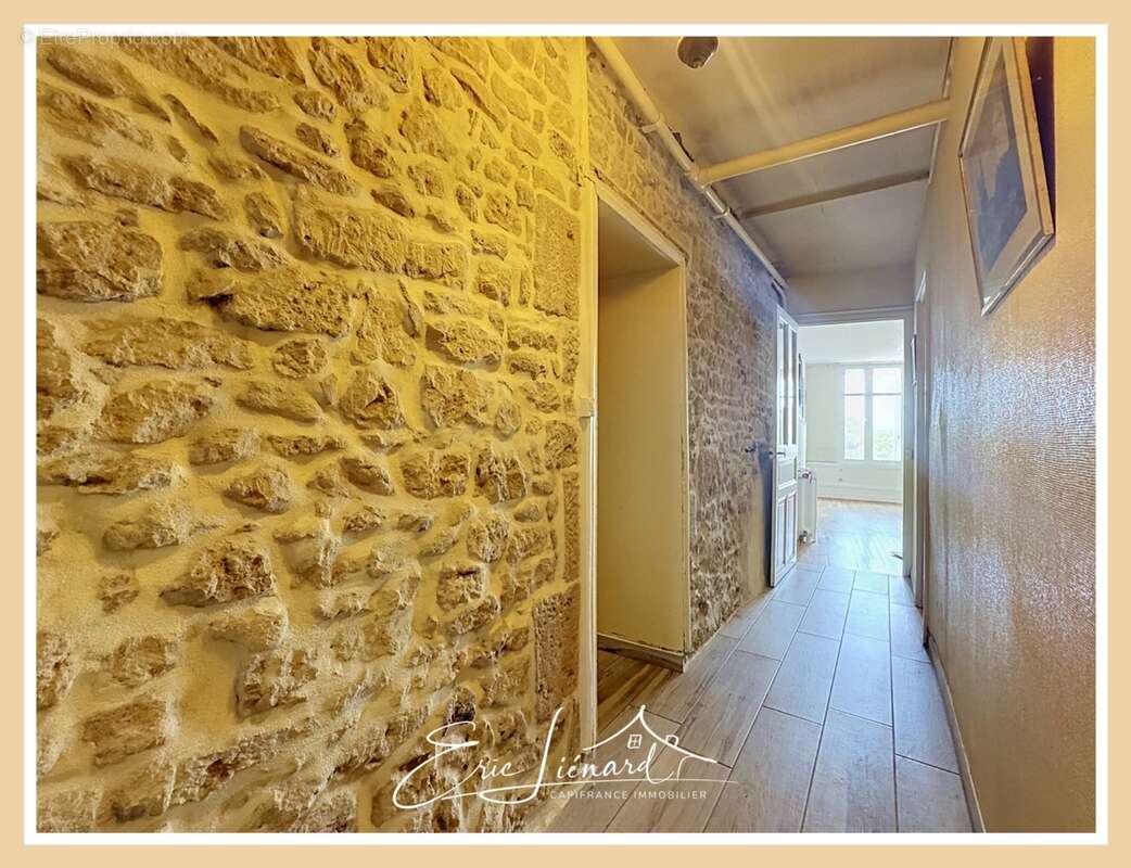 Maison à vendre 8 pièces SAINT MAIXENT L'ECOLE (79) - photo 9