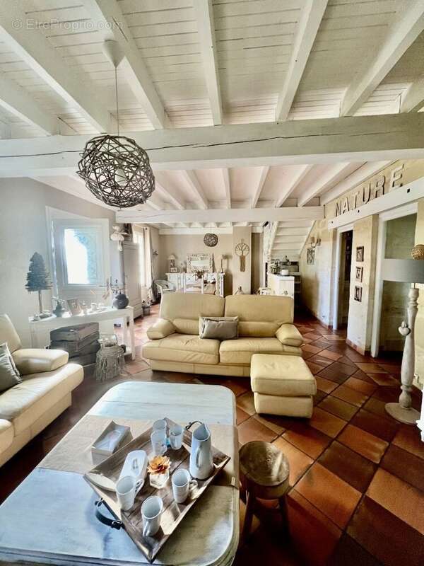 Maison à PAREMPUYRE