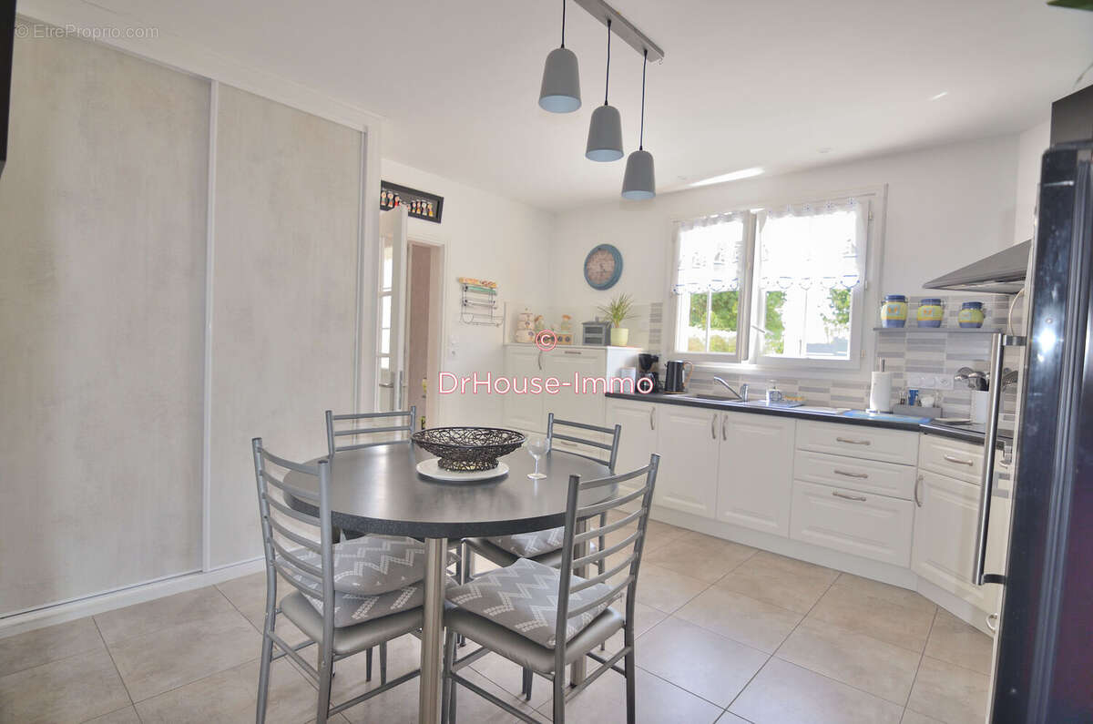 Maison 134 m² à Talmont-Saint-Hilaire  - photo 77