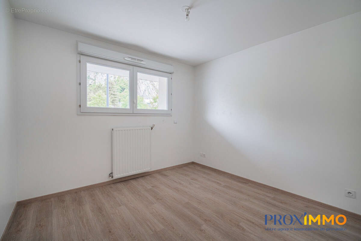 Appartement 66 m² à Saint-Egreve  - photo 7