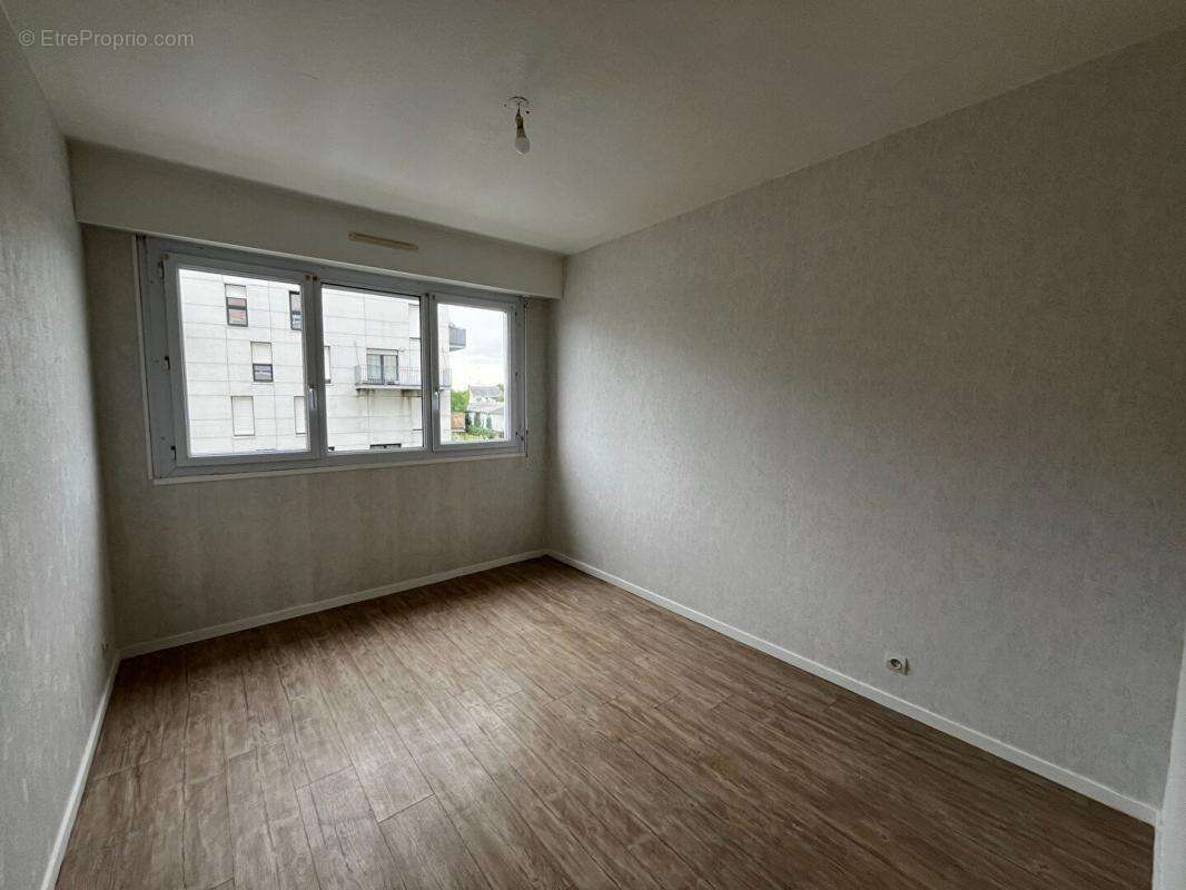 Appartement à LES PONTS-DE-CE