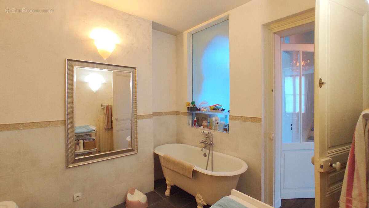 Maison à CHATELLERAULT