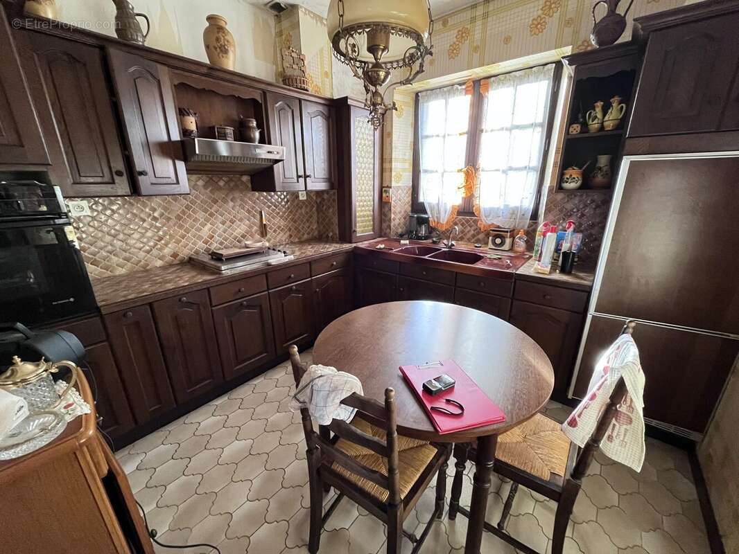 Cuisine - Maison à NEUVIC