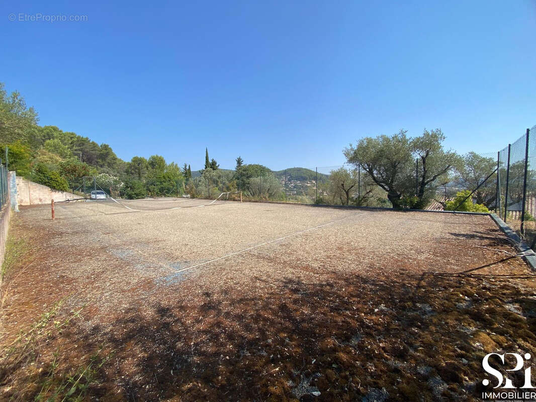SOLLIES-PONT - Terrain constructible 1 631 m2 plat - photo 10
