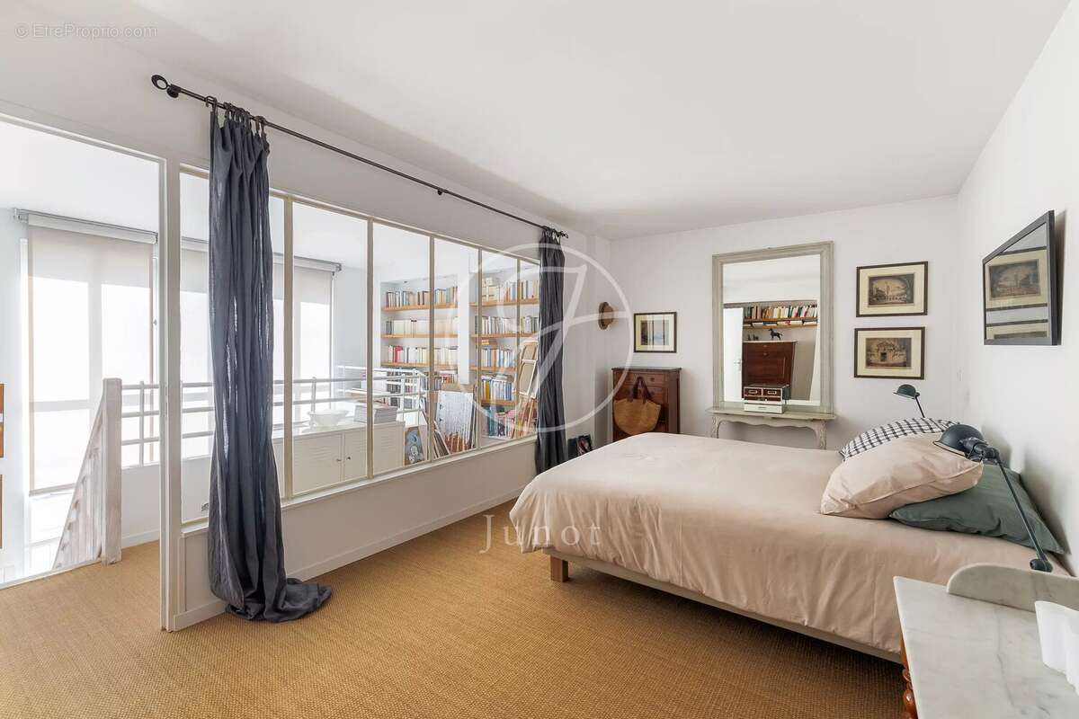 Appartement à PARIS-18E