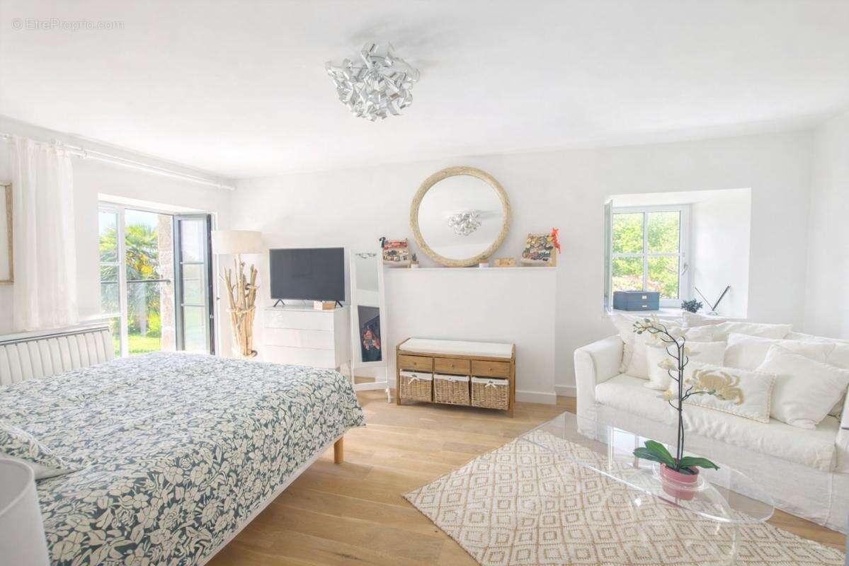 Maison à PLOUER-SUR-RANCE