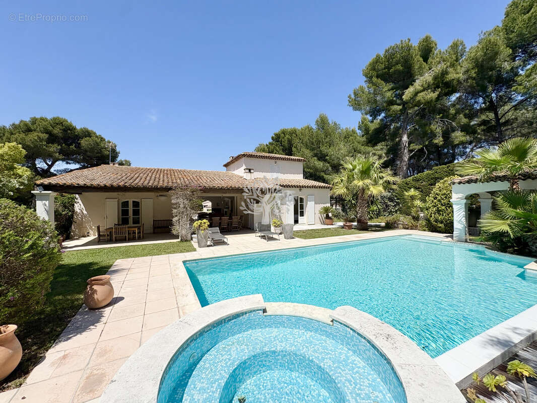 Maison à SANARY-SUR-MER