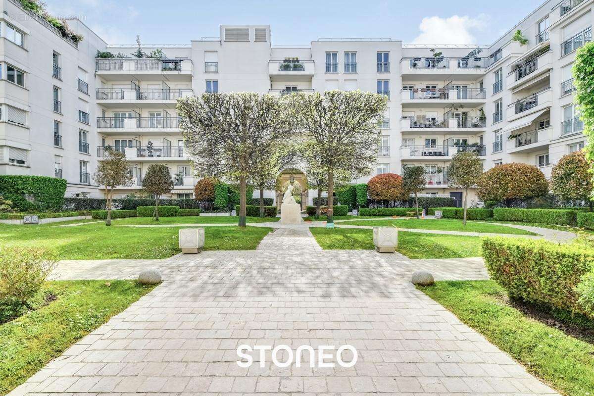 Appartement à ISSY-LES-MOULINEAUX