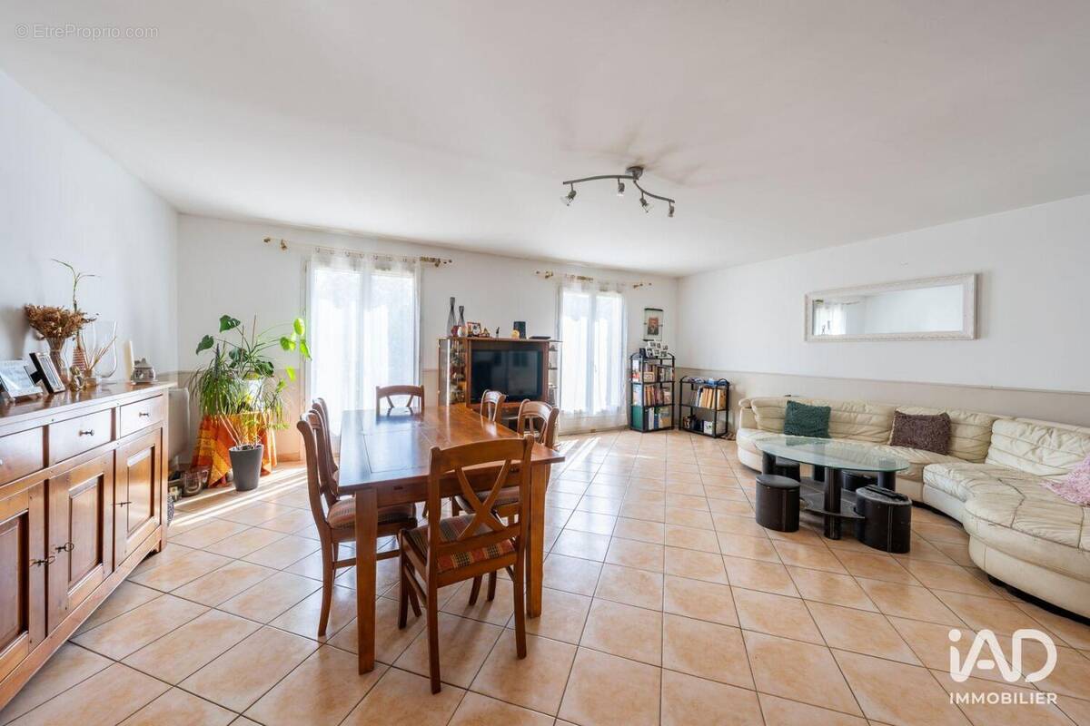 Photo 1 - Maison à CHEVILLY-LARUE
