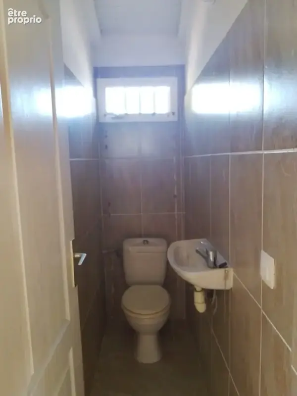  À VENDRE – Maison 2 niveaux à Baillif Guadeloupe, proche du centre et de toutes commodités - photo 5