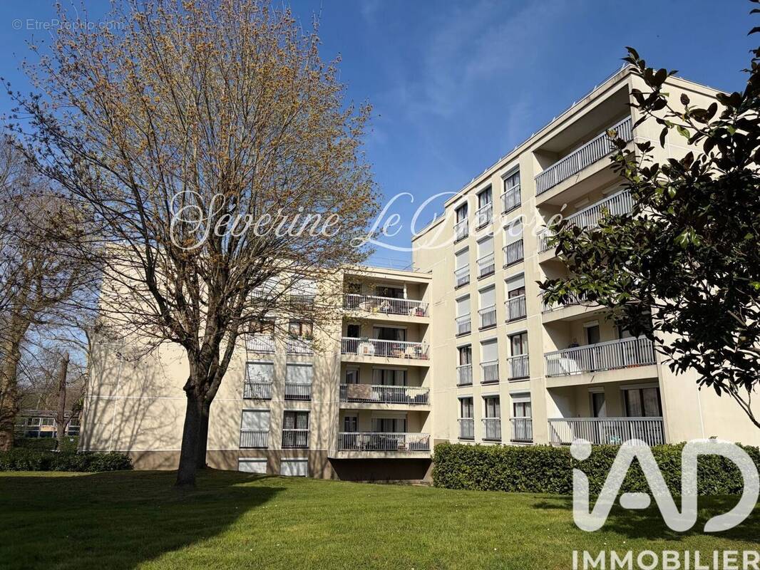 Photo 1 - Appartement à MARGENCY