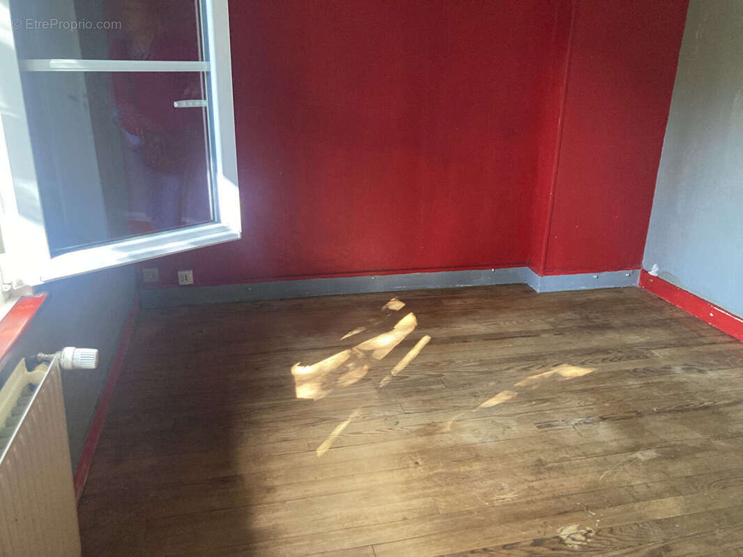 Maison à CONDE-SUR-NOIREAU