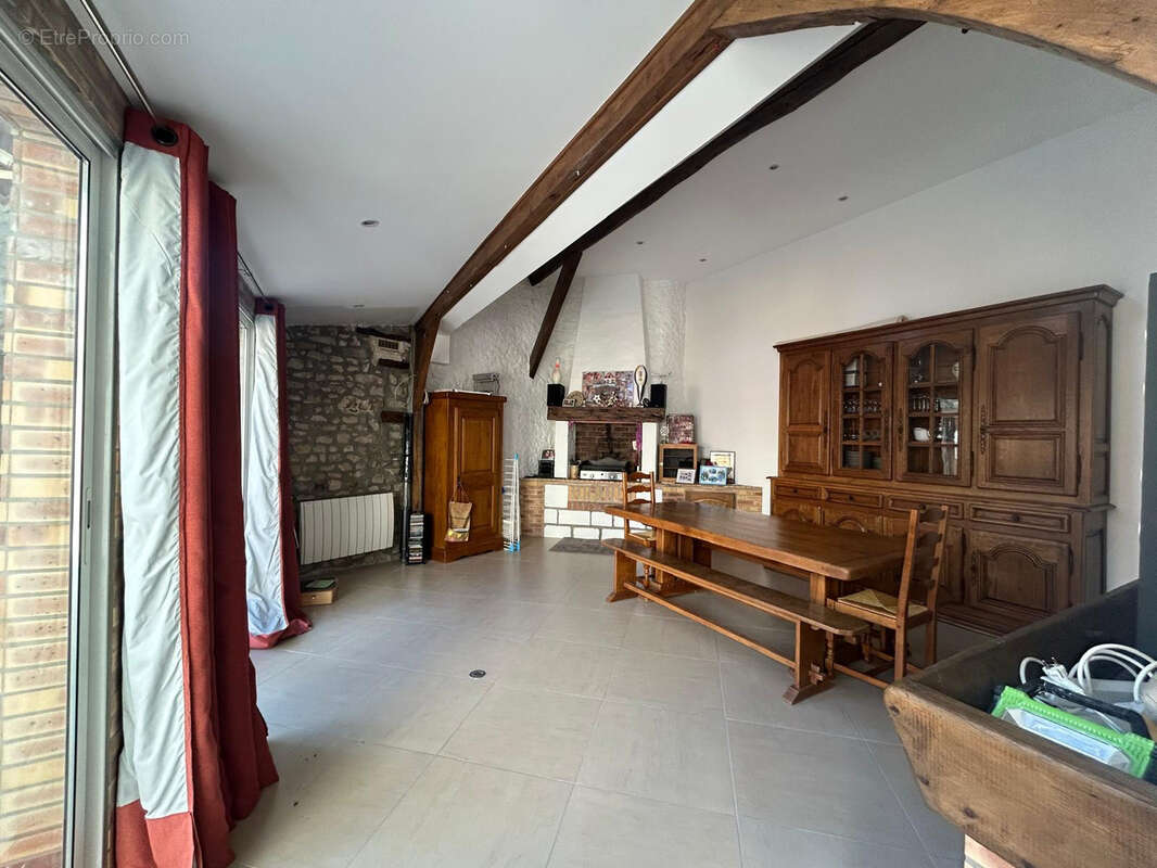 Maison à ETAMPES