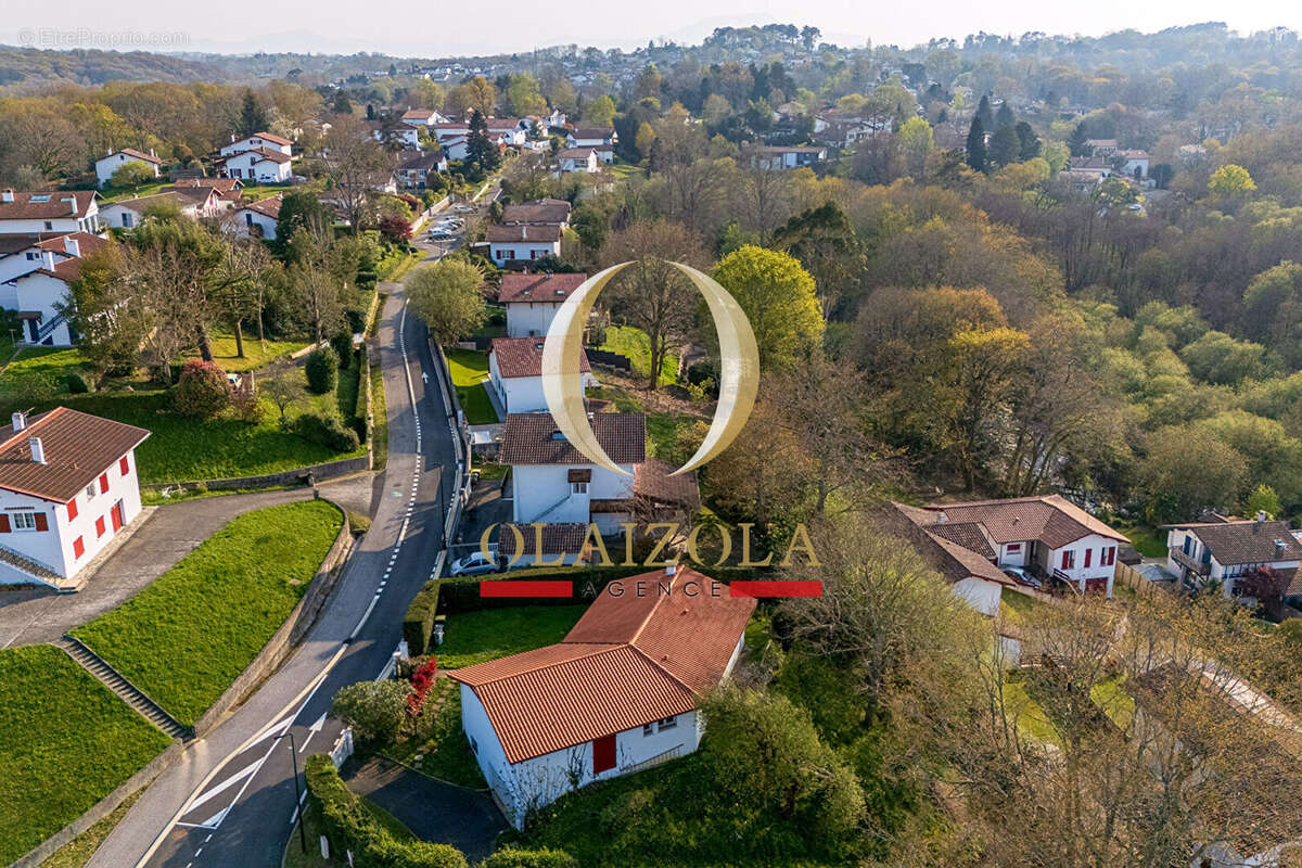 Maison à BASSUSSARRY