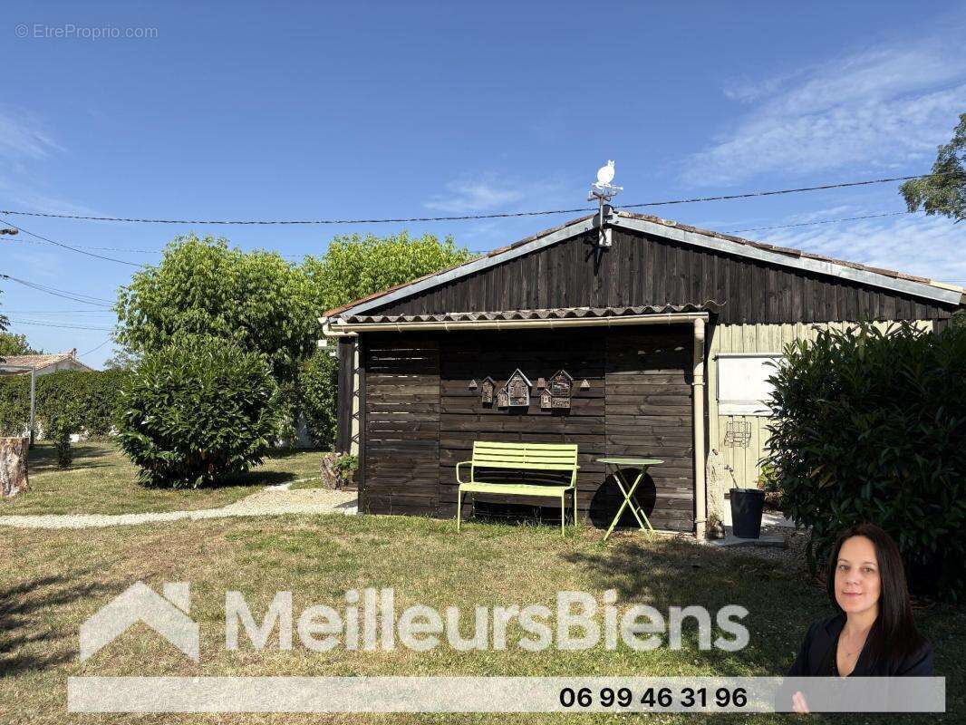 Maison familiale 4 chambres, garage et jardin à 5 min de St Yzan de Soudiac - photo 16