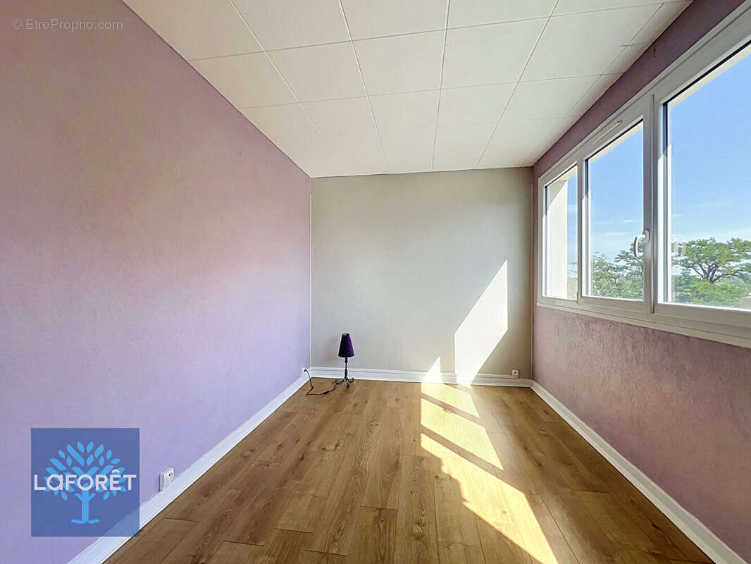 Appartement à MENNECY