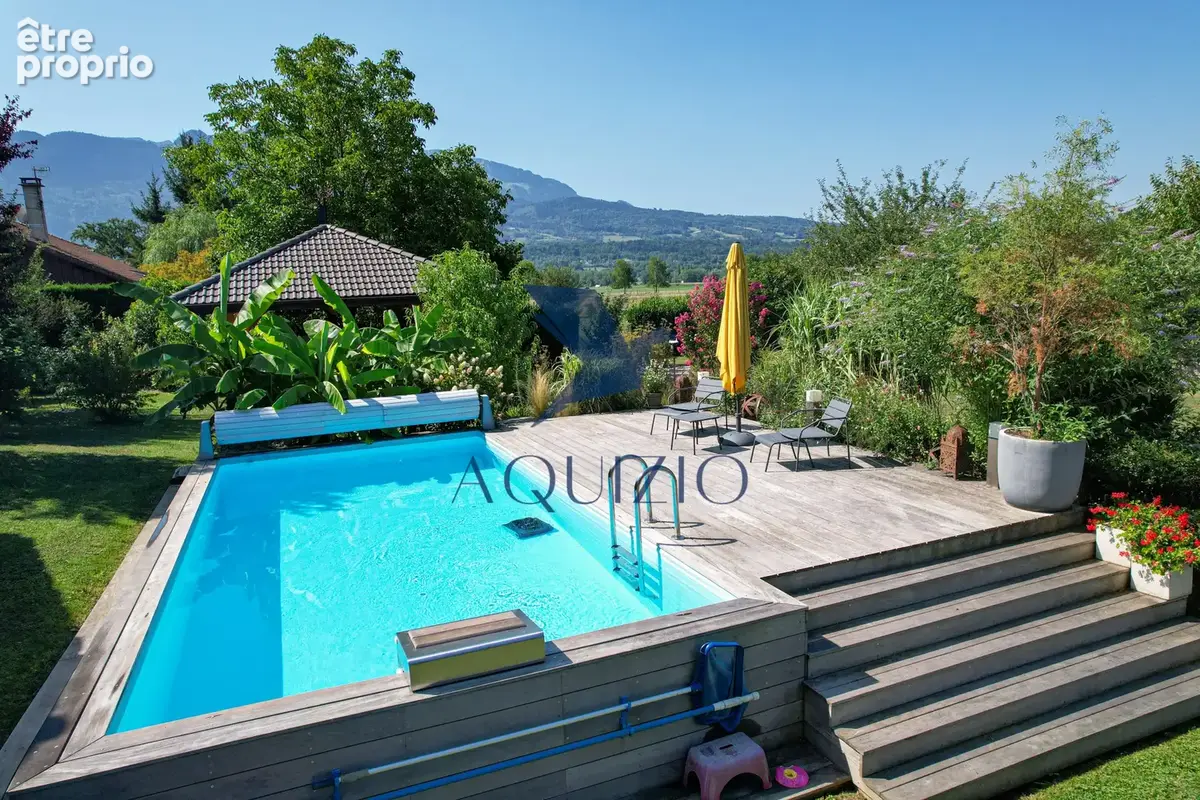 Propriété familiale de 173 m2   Plus de 2 200 m2 de terrain plat, piscine et vue montagnes - photo 29