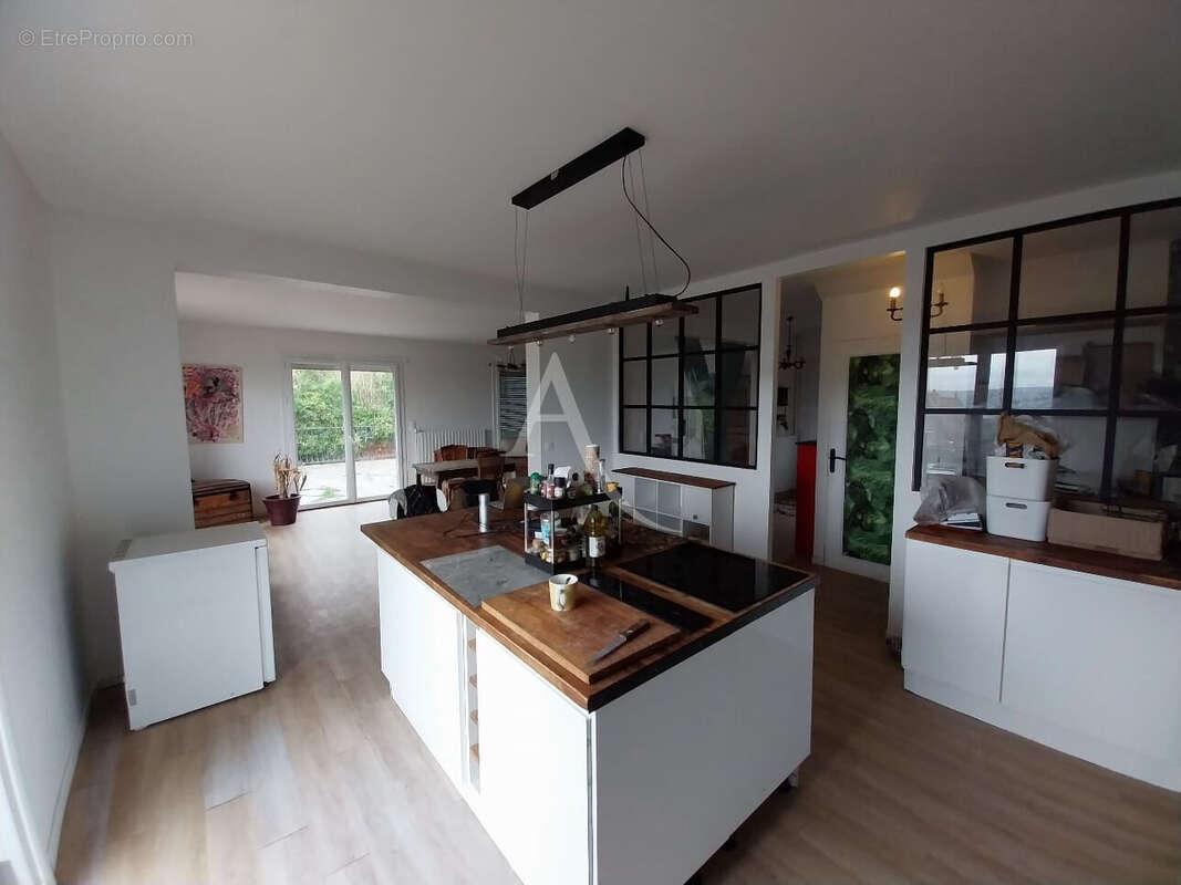 Maison à MEZY-SUR-SEINE