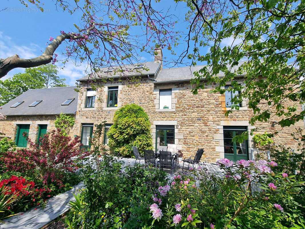 Maison à MARCEY-LES-GREVES