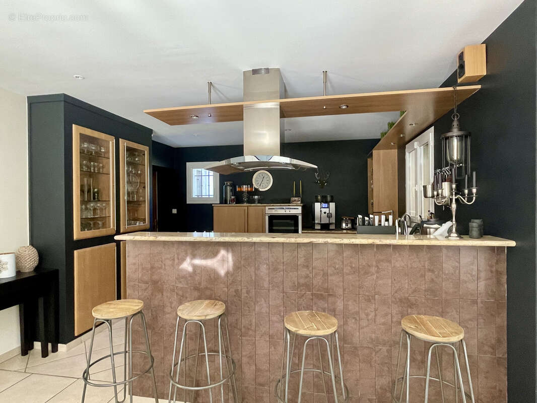 Maison à PERNES-LES-FONTAINES