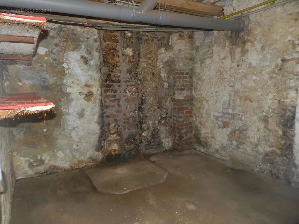 Maison à SAINT-PIERRE-SUR-DIVES