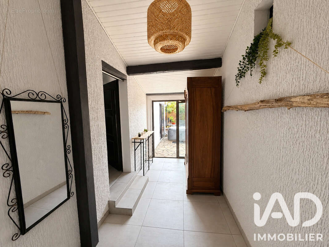 Maison 89 m² à Saint-Mamert-Du-Gard  - photo 2