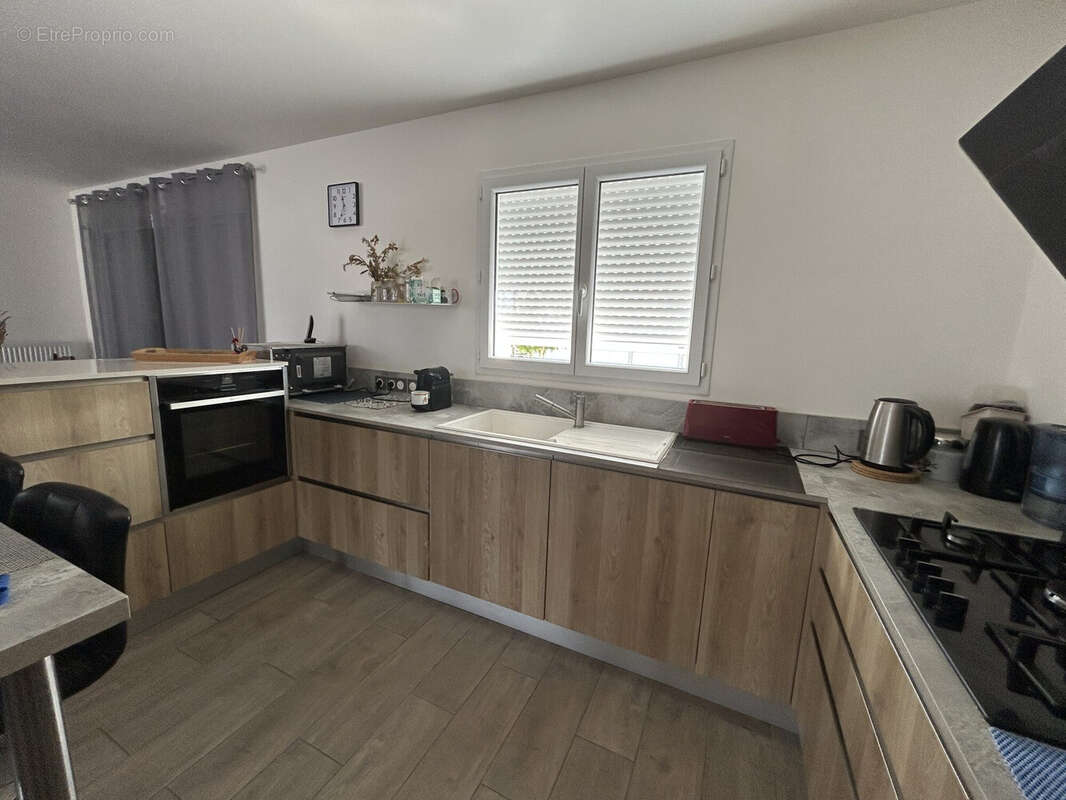 Maison 97 m² à Pars-Les-Romilly  - photo 5