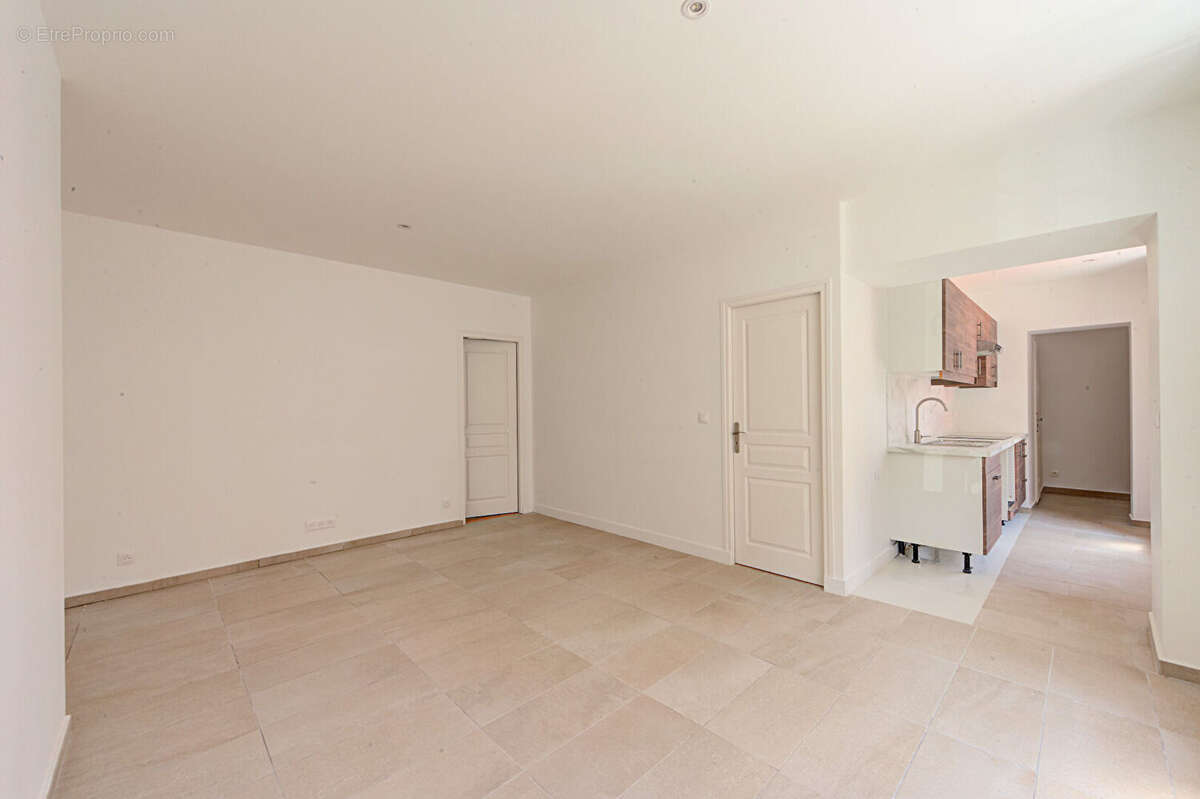 Appartement Versailles 3 pièce(s) 55.27 m2 - photo 2