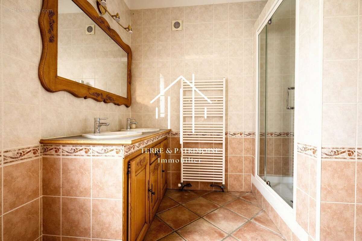 Maison à SALAVAS