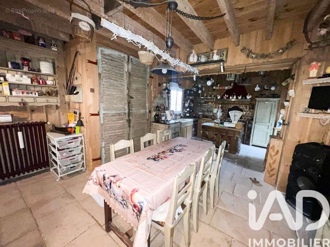Maison 210 m² à Bellot  - photo 8