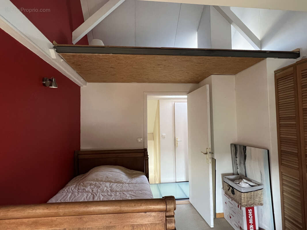 Maison à VARENNES-VAUZELLES