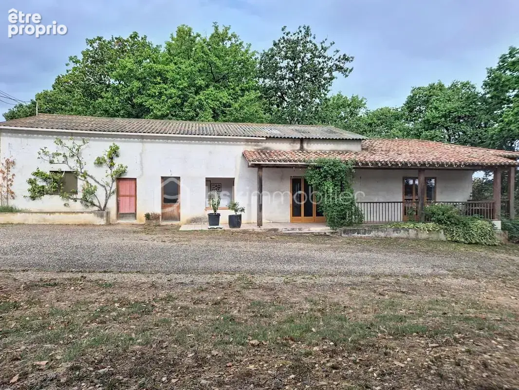 Propriété de caractère avec auberge sur plusieurs hectares – Lavit - photo 3
