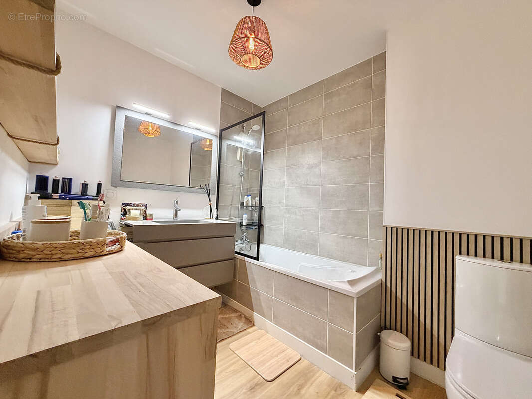 Appartement à CRANVES-SALES
