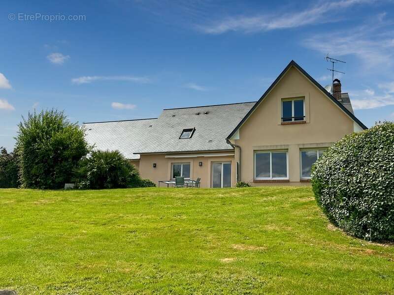 Maison à EQUEMAUVILLE