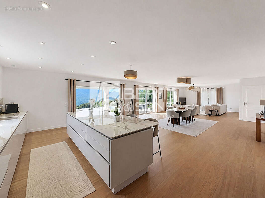A 15 min de mandelieu - villa renovee 7 pieces avec 4/5 chambres  - piscine a debordement - vue feerique ! - photo 2