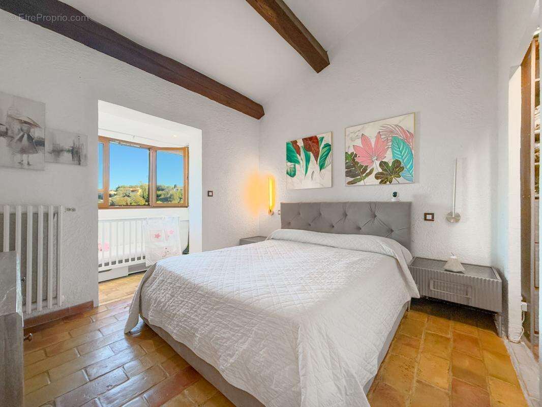 Appartement à FALICON
