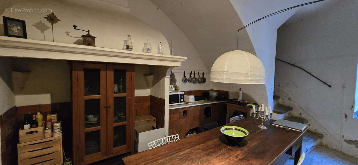 Maison à MONTPEYROUX