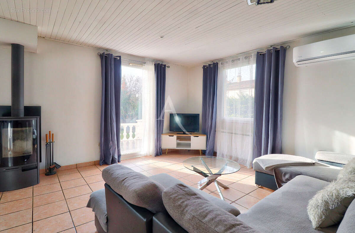 Maison à VINON-SUR-VERDON