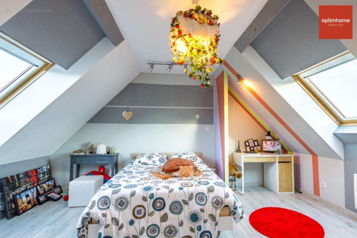 Magnifique maison contemporaine de 300 m² avec piscine intérieure et 5 chambres - photo 34